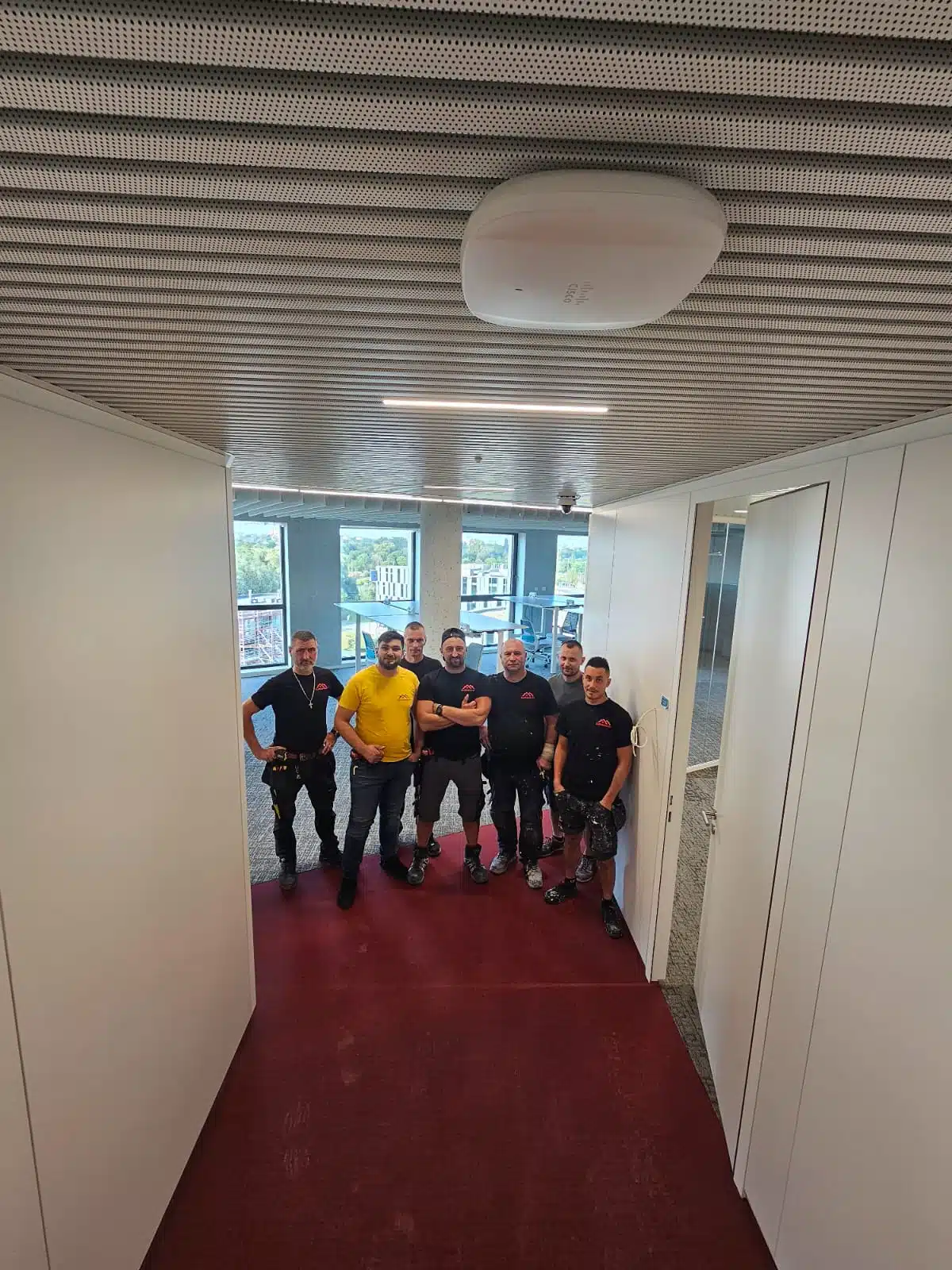 Équipe TimTim Build – Spécialistes en construction et rénovation.