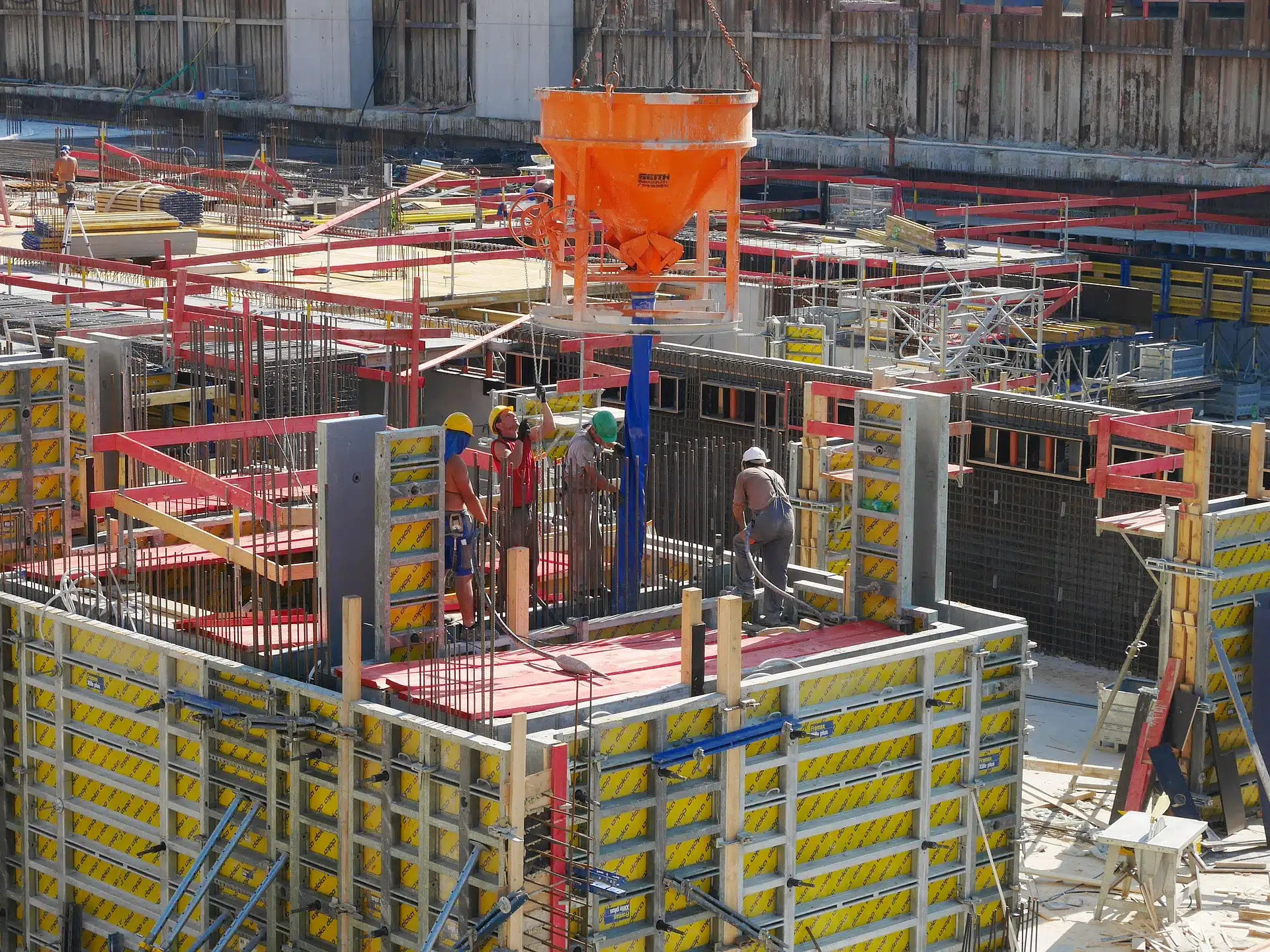 Installation et réparation sur un chantier de construction